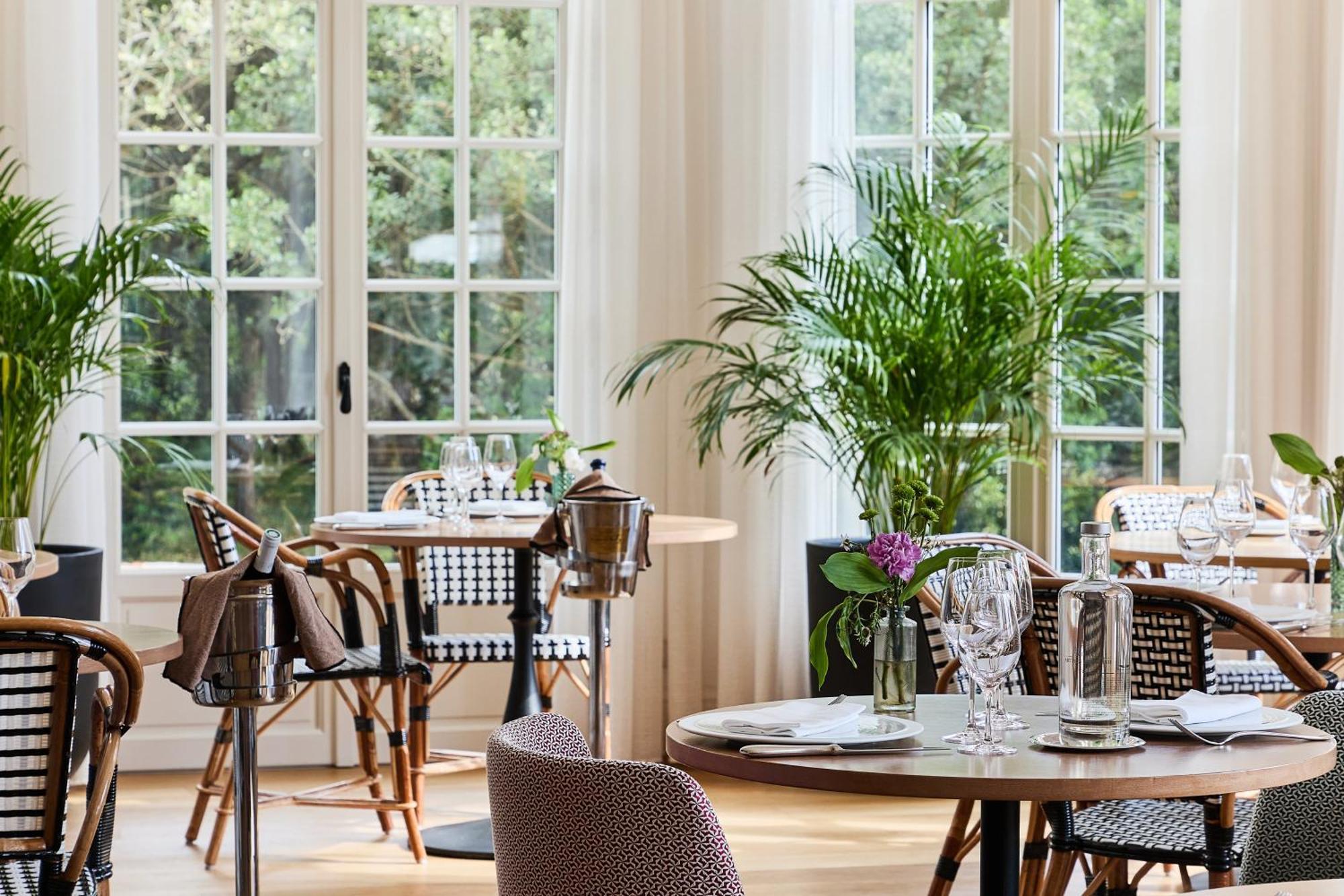 Arthus-bertrand Hotel