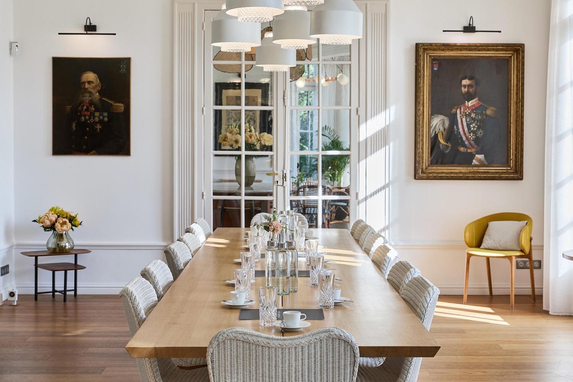 Arthus-bertrand Hotel